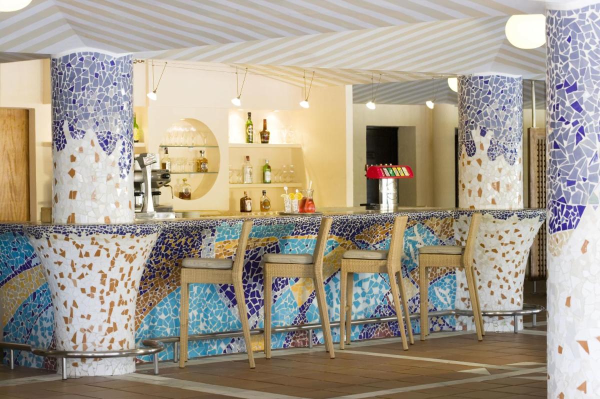 Deluxe Villas by Don Carlos Resort