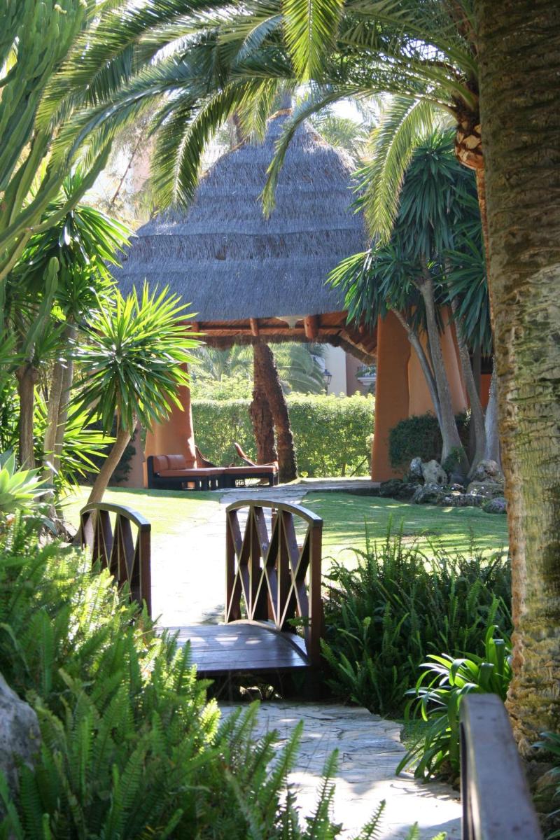 Deluxe Villas by Don Carlos Resort