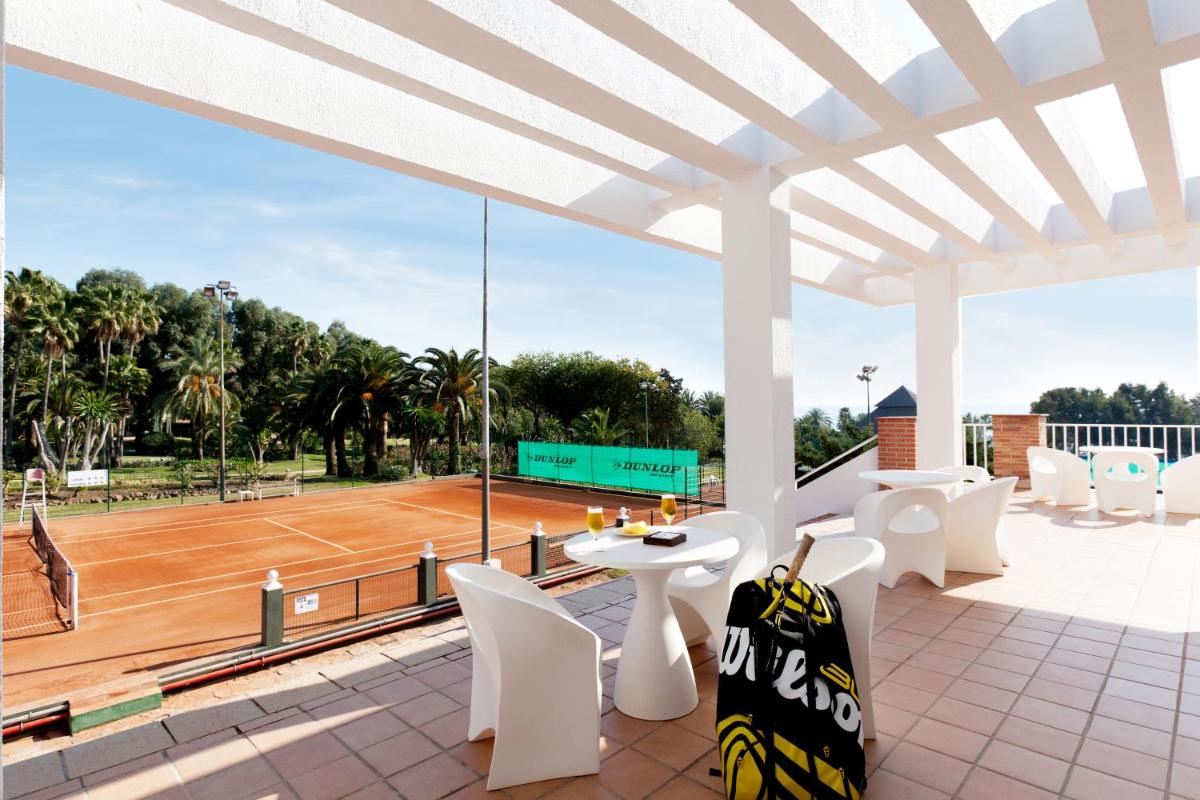 Deluxe Villas by Don Carlos Resort