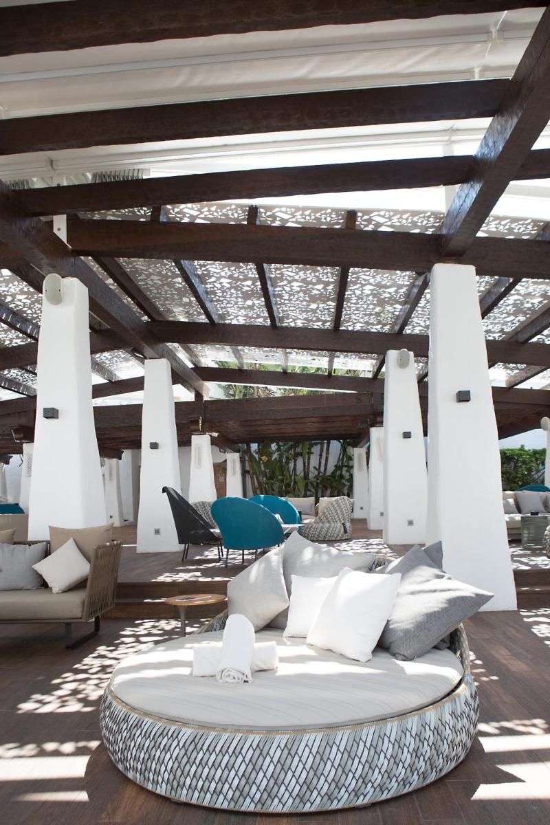 Deluxe Villas by Don Carlos Resort