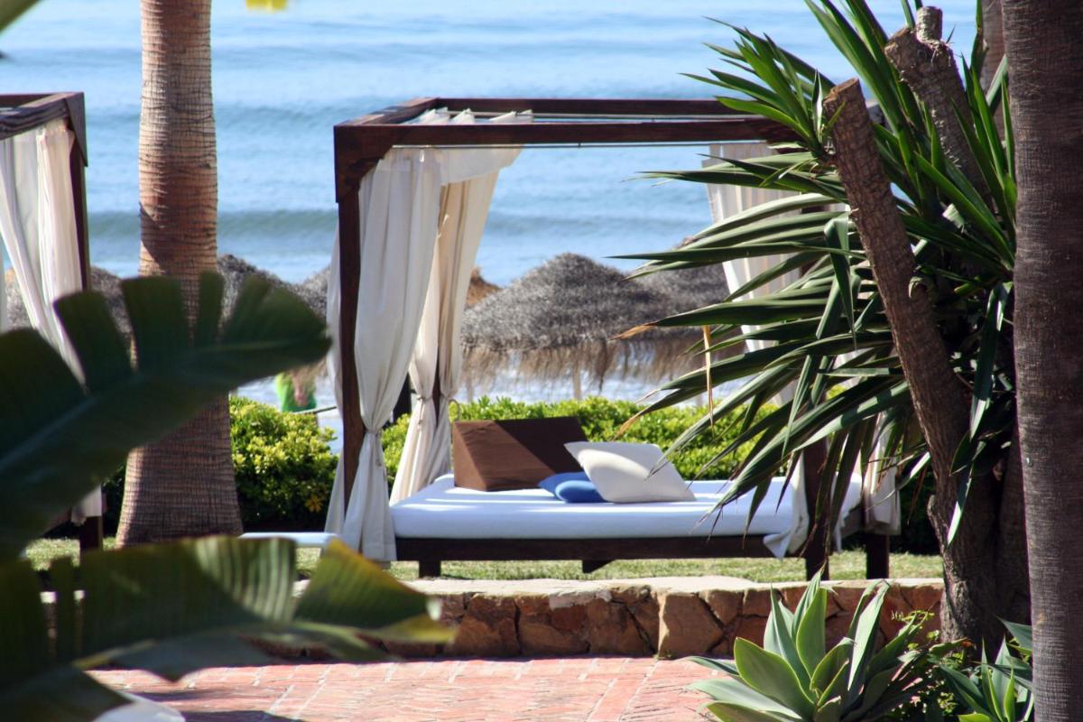 Deluxe Villas by Don Carlos Resort