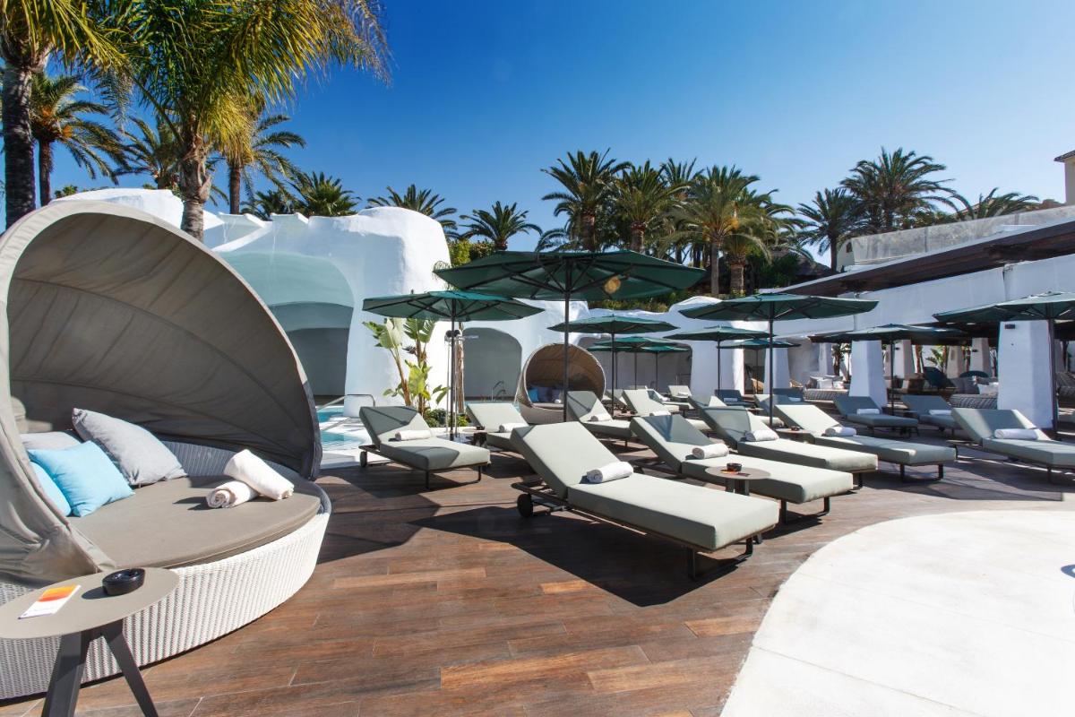 Deluxe Villas by Don Carlos Resort