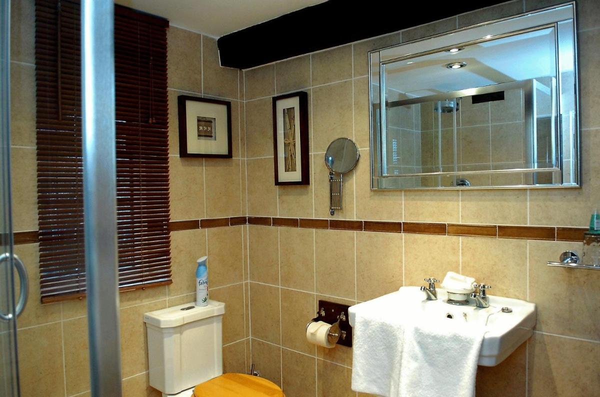 The Old Hall Country House