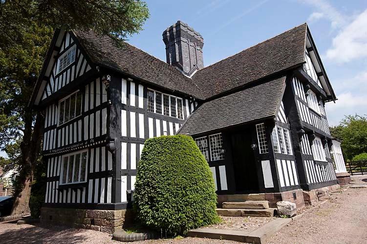 The Old Hall Country House