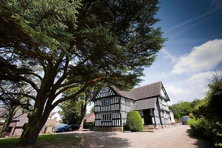 The Old Hall Country House