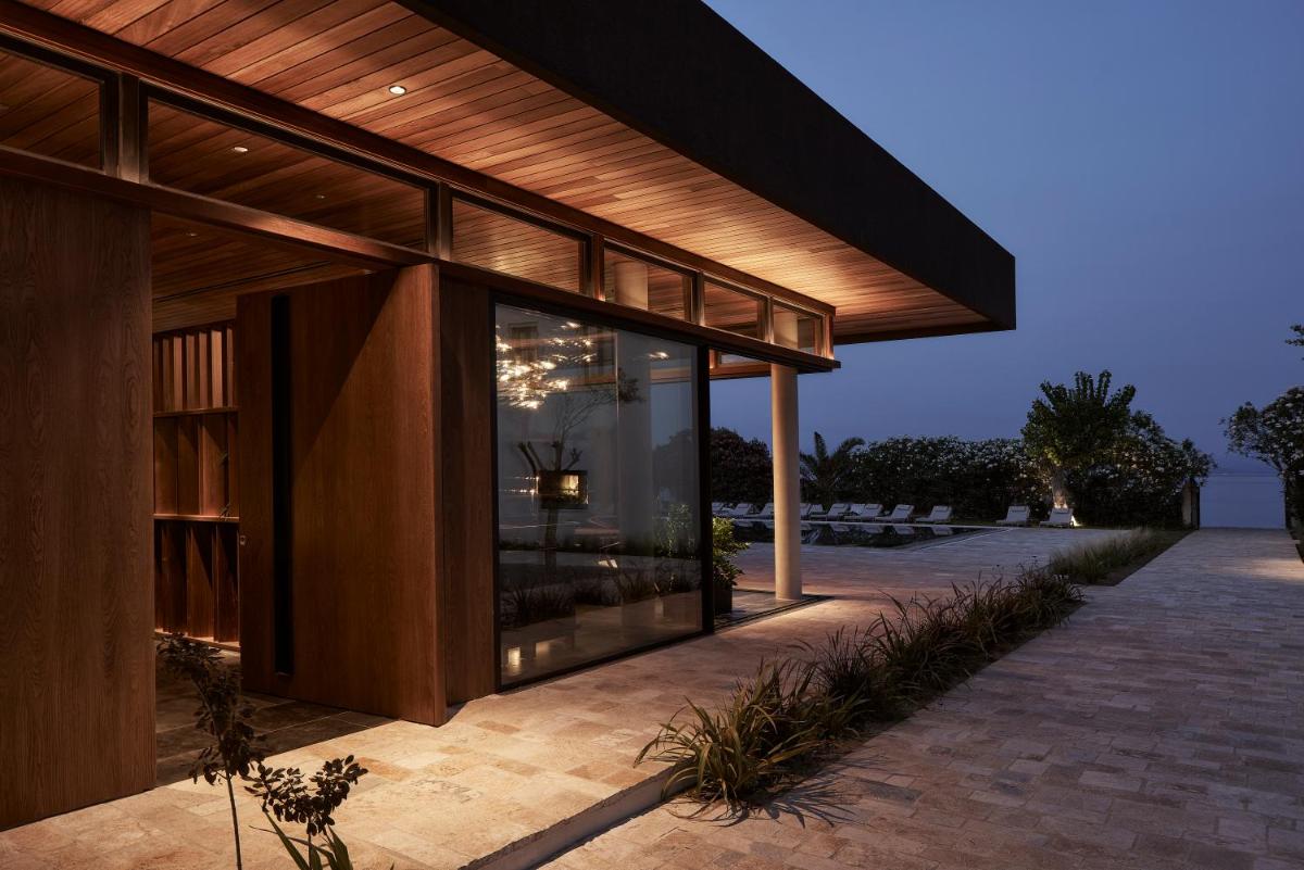 The Olivar Suites