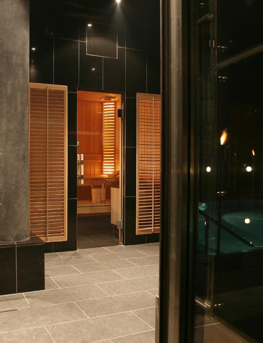 The Omnia
