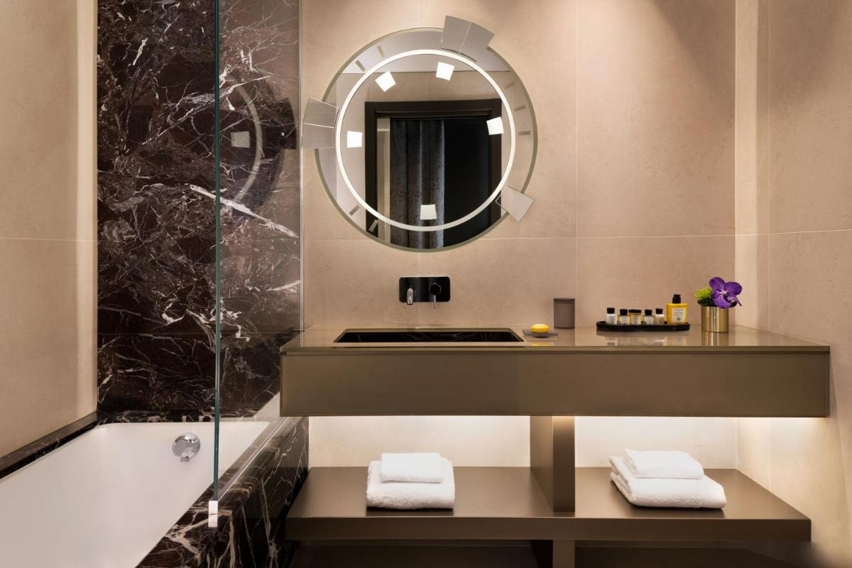 The Pantheon Iconic Rome Hotel, Autograph Collection