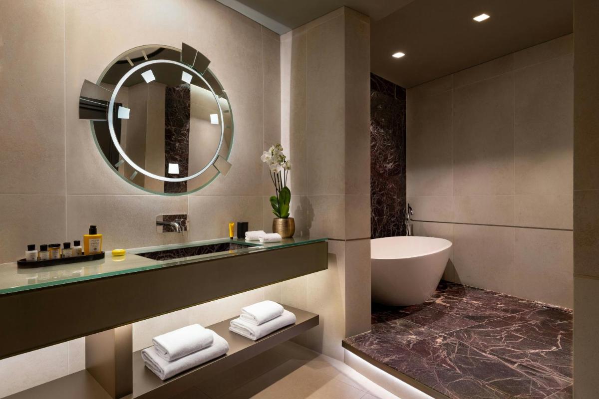 The Pantheon Iconic Rome Hotel, Autograph Collection