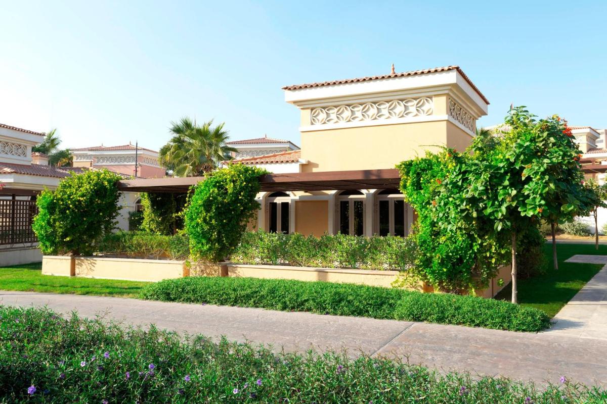 The Ritz-Carlton Abu Dhabi, Grand Canal