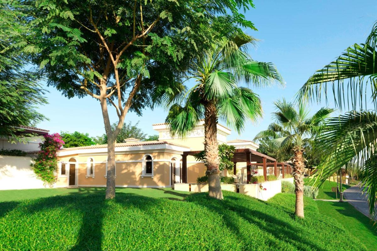 The Ritz-Carlton Abu Dhabi, Grand Canal