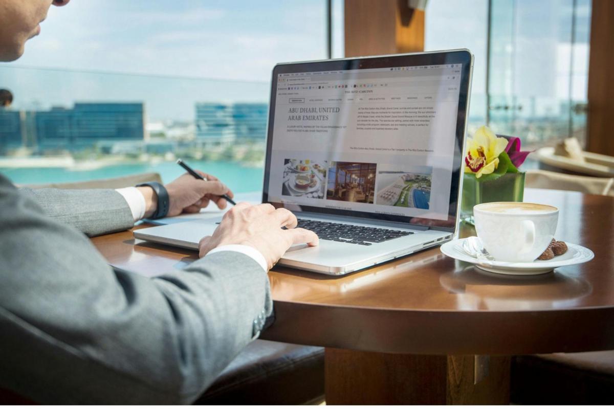 The Ritz-Carlton Abu Dhabi, Grand Canal