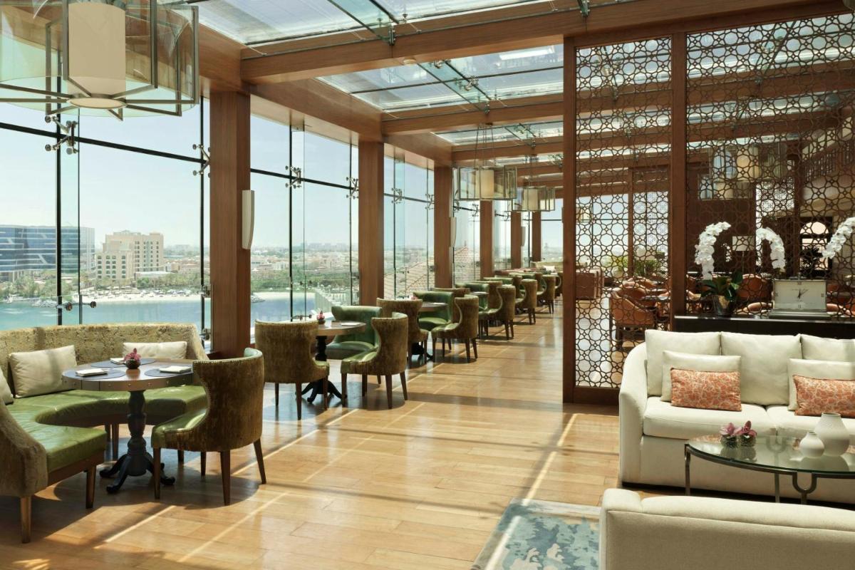 The Ritz-Carlton Abu Dhabi, Grand Canal