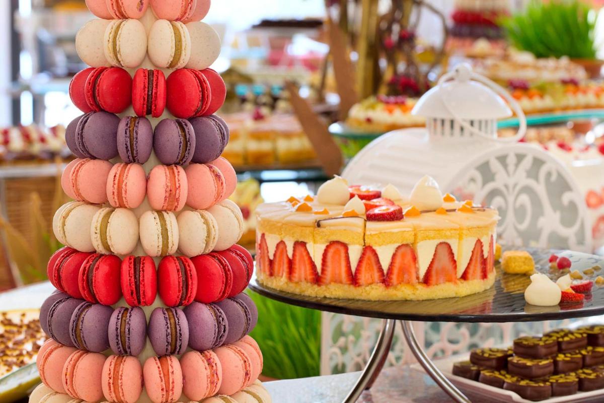 The Ritz-Carlton Abu Dhabi, Grand Canal