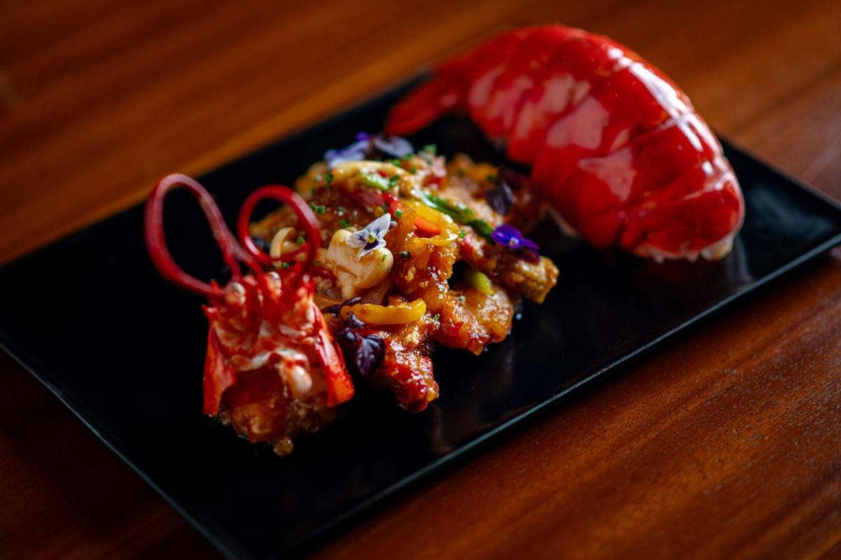 The Ritz-Carlton Abu Dhabi, Grand Canal