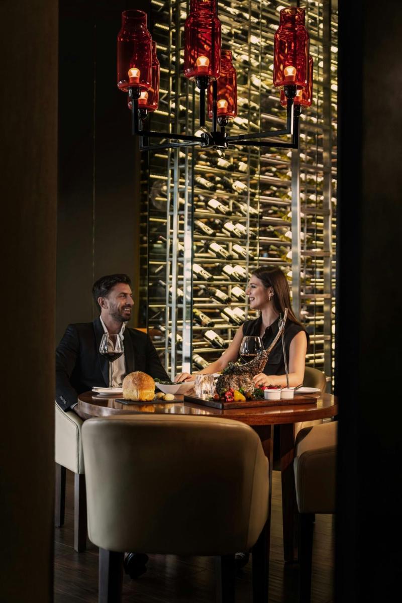 The Ritz-Carlton Abu Dhabi, Grand Canal