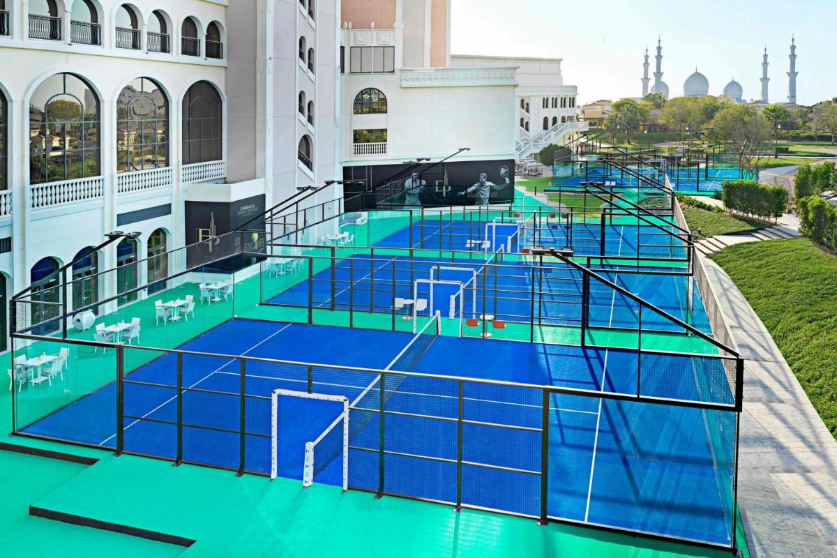 The Ritz-Carlton Abu Dhabi, Grand Canal