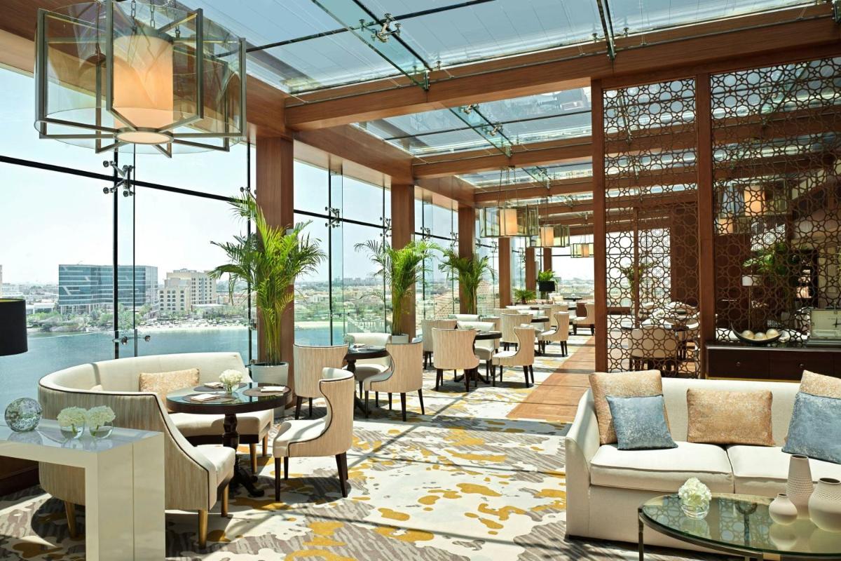 The Ritz-Carlton Abu Dhabi, Grand Canal