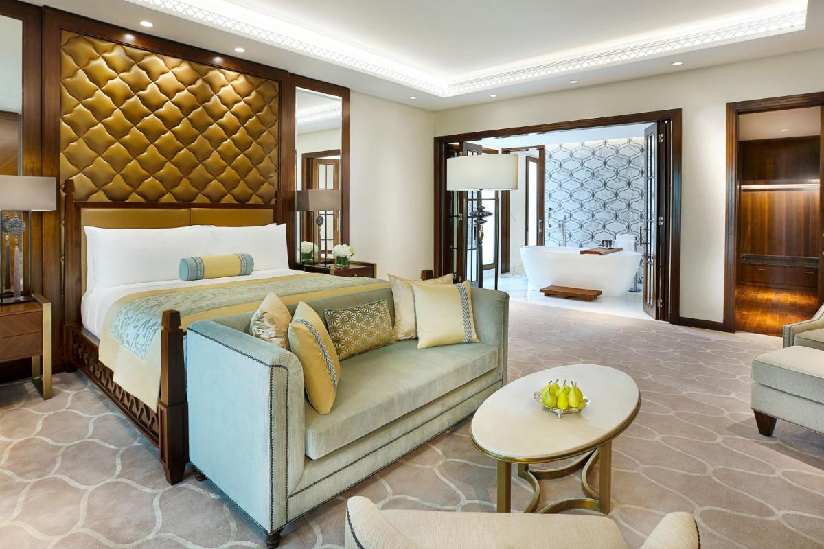 The Ritz-Carlton, Dubai