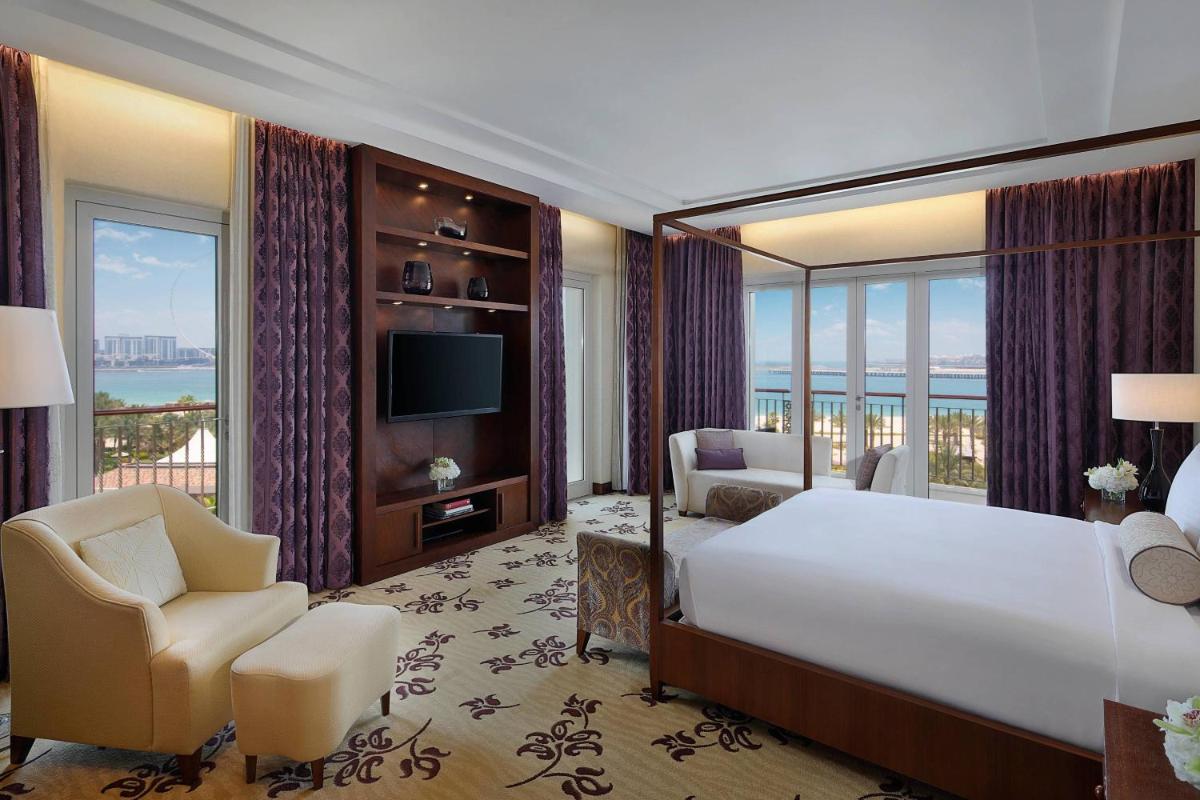 The Ritz-Carlton, Dubai