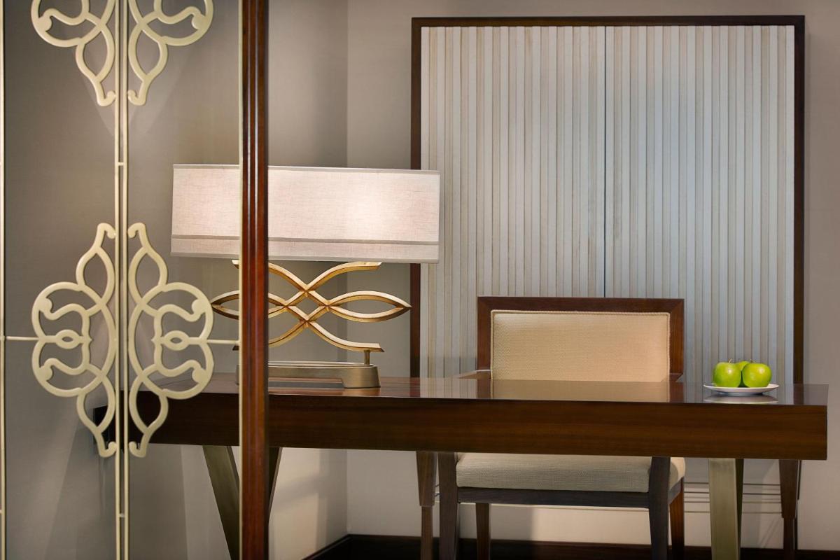 The Ritz-Carlton, Dubai