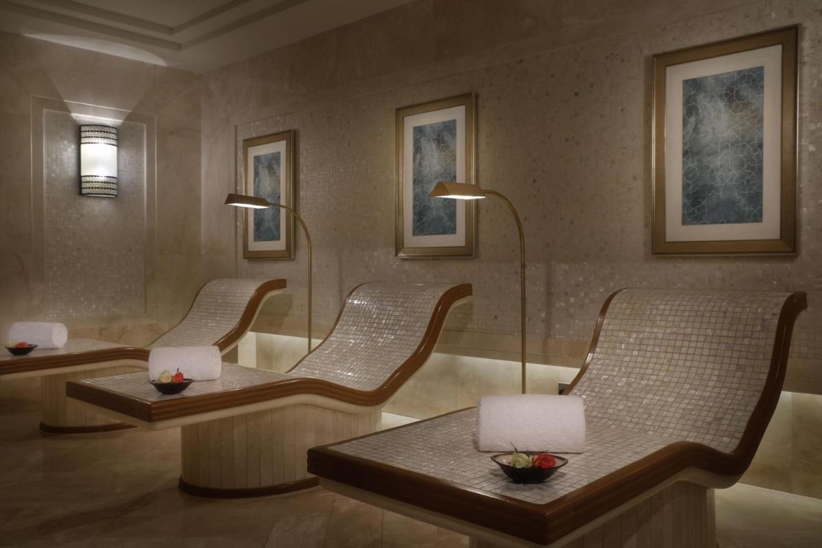 The Ritz-Carlton, Dubai