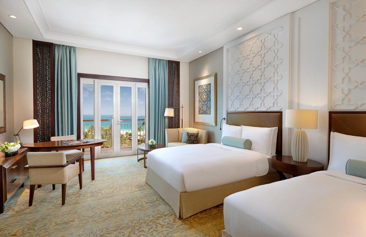 The Ritz-Carlton, Dubai