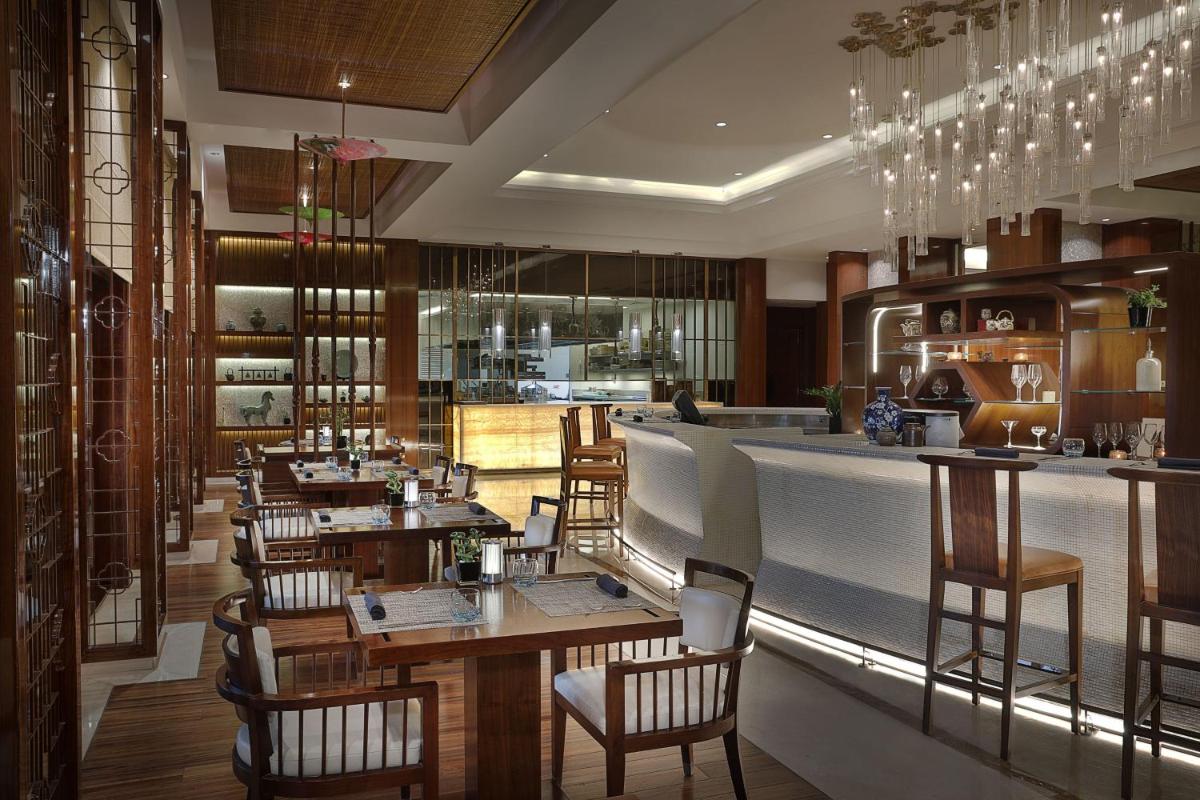 The Ritz-Carlton, Dubai