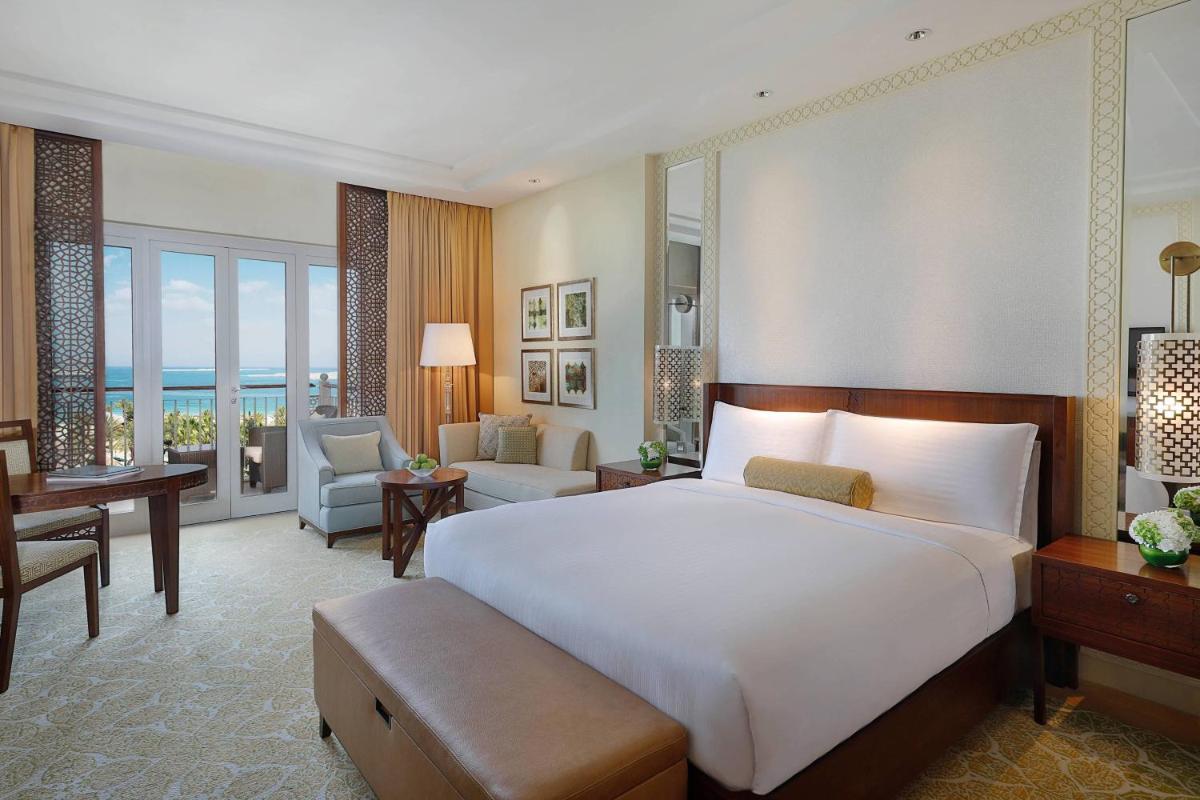 The Ritz-Carlton, Dubai