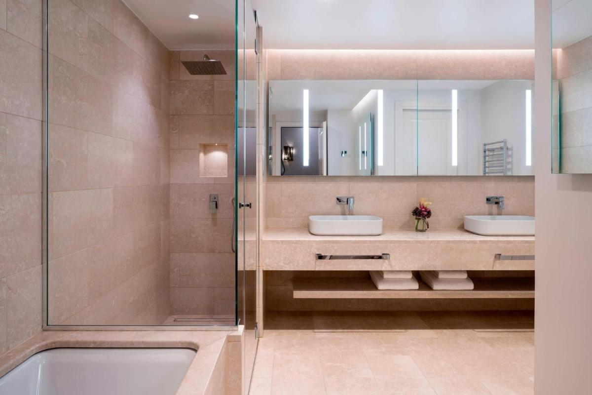 The Ritz-Carlton Hotel de la Paix, Geneva