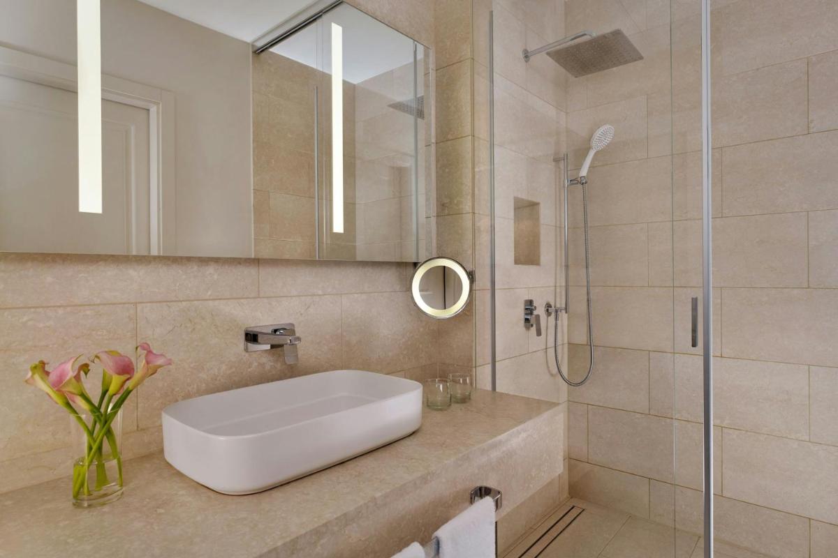 The Ritz-Carlton Hotel de la Paix, Geneva