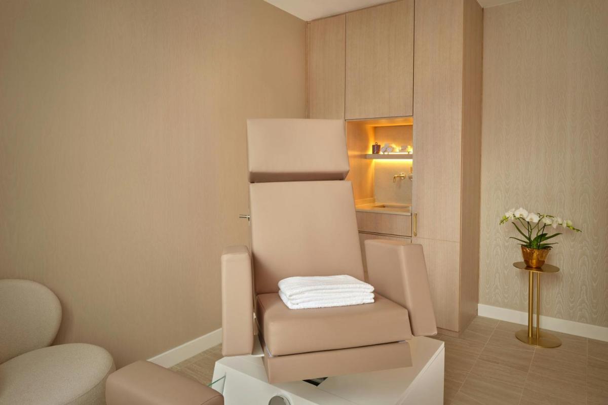 The Ritz-Carlton Hotel de la Paix, Geneva