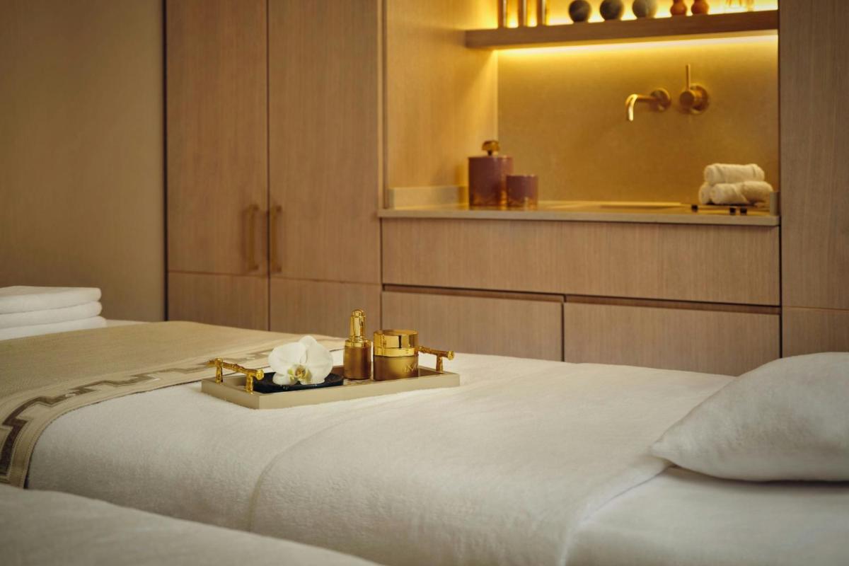 The Ritz-Carlton Hotel de la Paix, Geneva