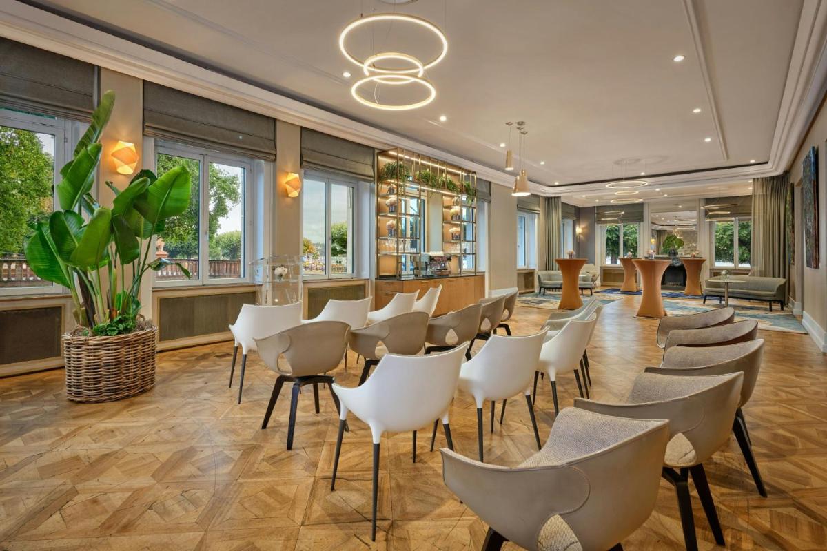 The Ritz-Carlton Hotel de la Paix, Geneva