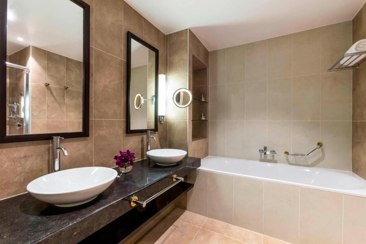 The Ritz-Carlton Hotel de la Paix, Geneva
