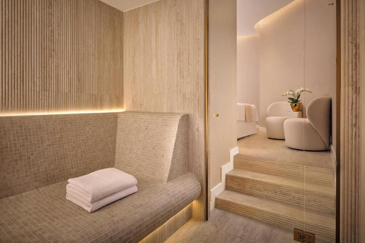 The Ritz-Carlton Hotel de la Paix, Geneva