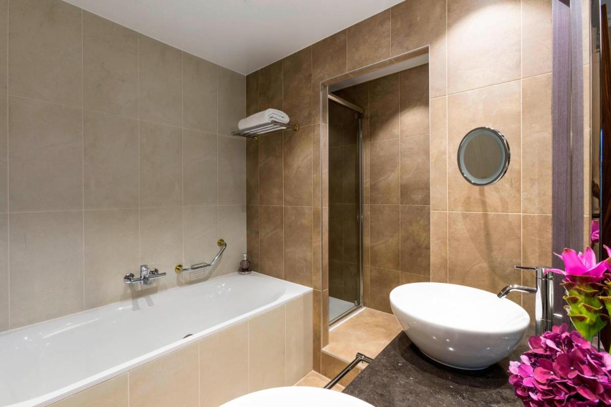 The Ritz-Carlton Hotel de la Paix, Geneva