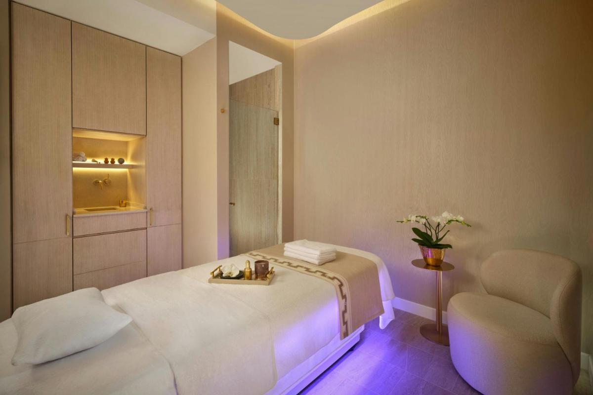 The Ritz-Carlton Hotel de la Paix, Geneva