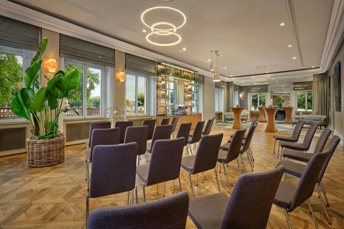 The Ritz-Carlton Hotel de la Paix, Geneva