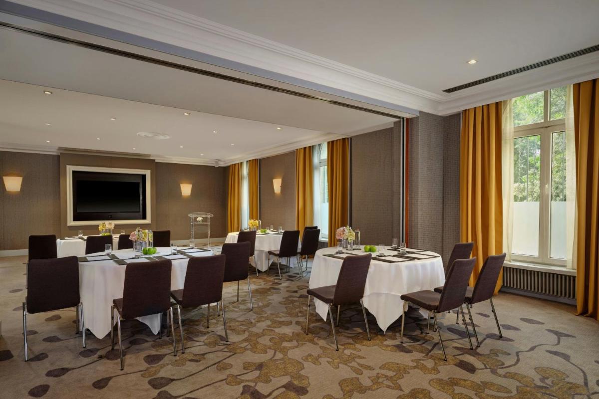 The Ritz-Carlton Hotel de la Paix, Geneva