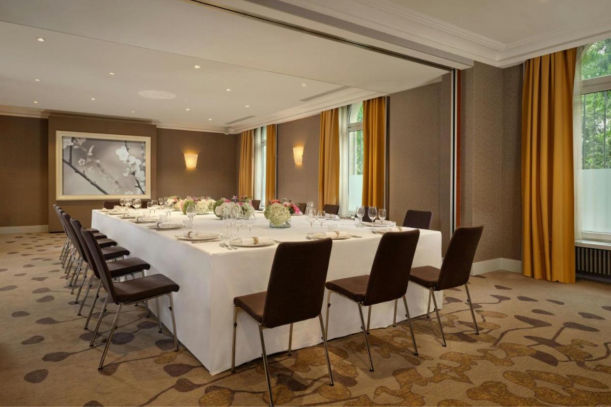 The Ritz-Carlton Hotel de la Paix, Geneva
