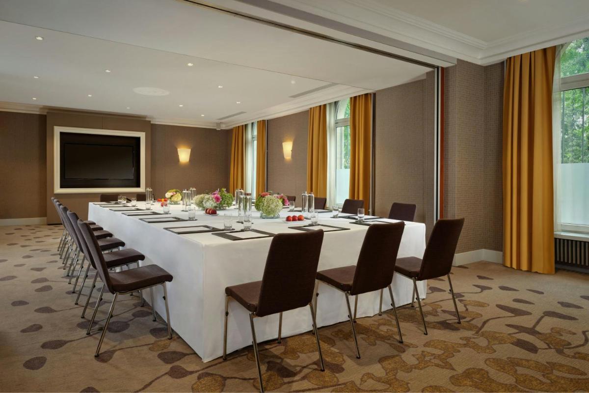 The Ritz-Carlton Hotel de la Paix, Geneva