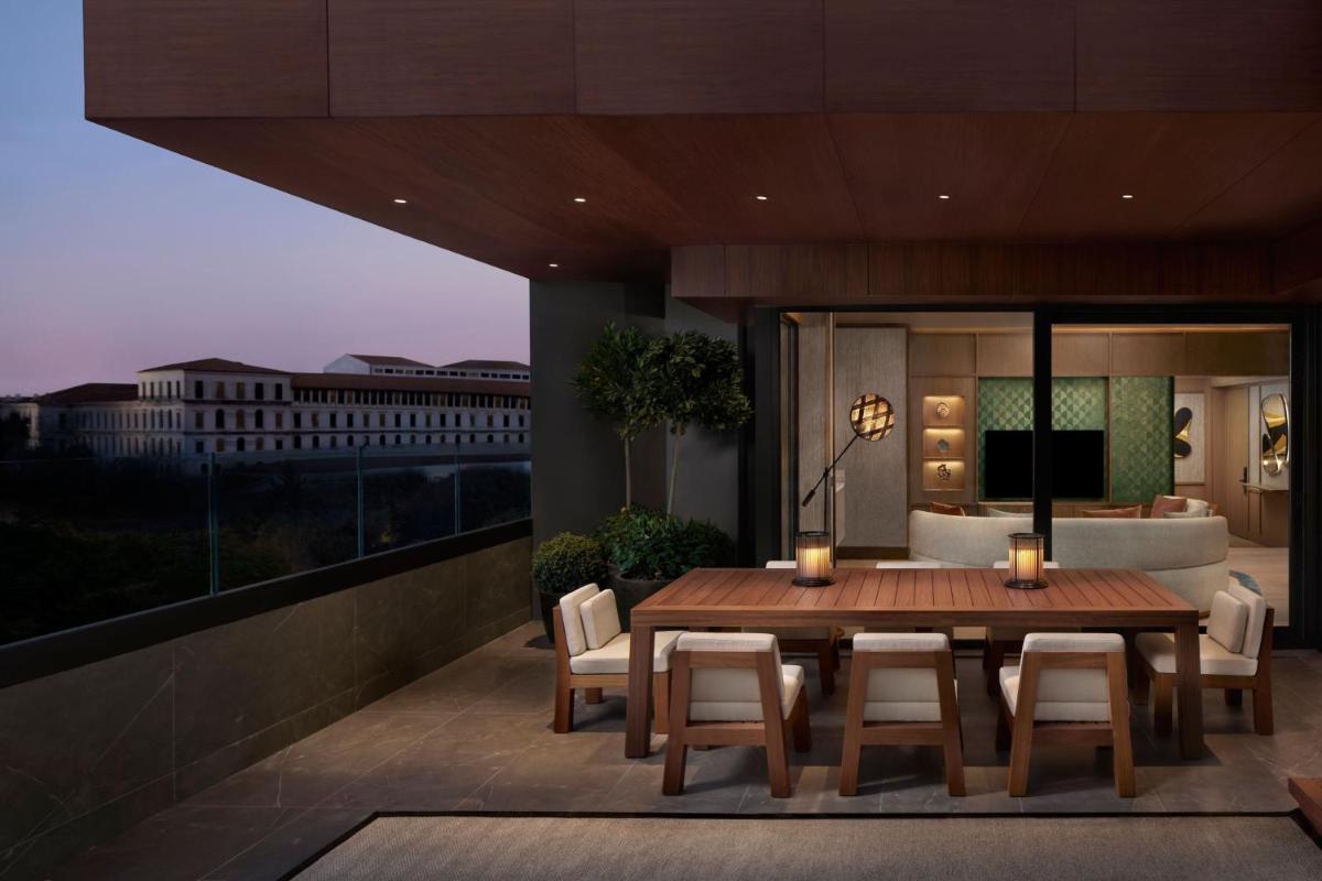 The Ritz-Carlton, Istanbul at the Bosphorus