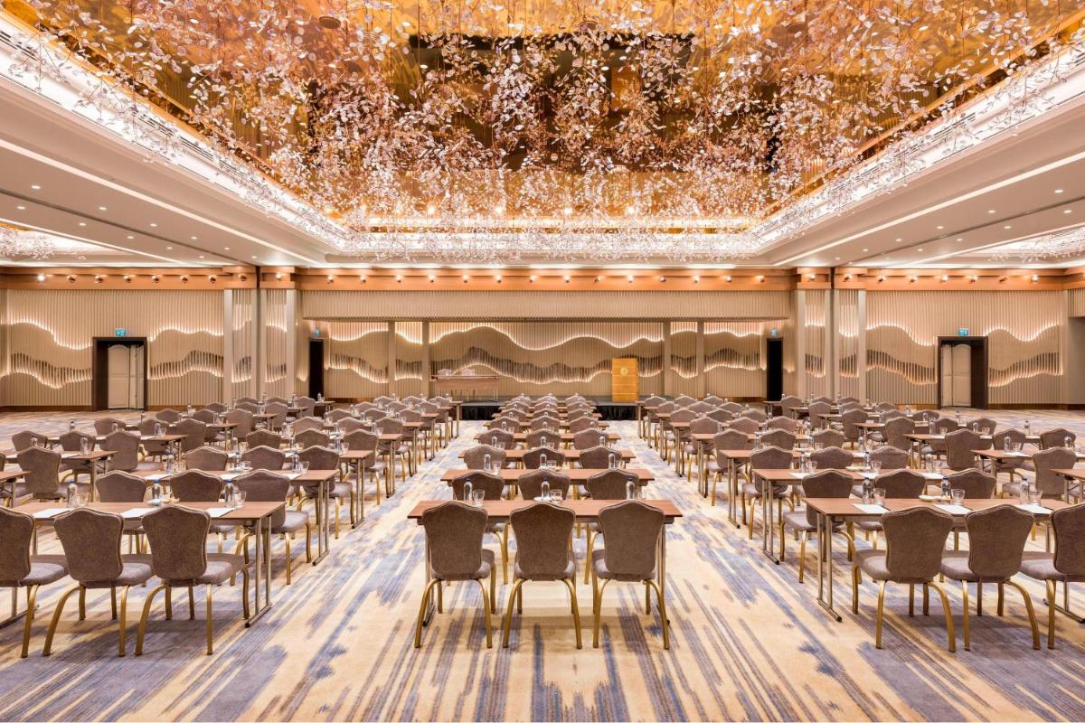 The Ritz-Carlton, Istanbul at the Bosphorus