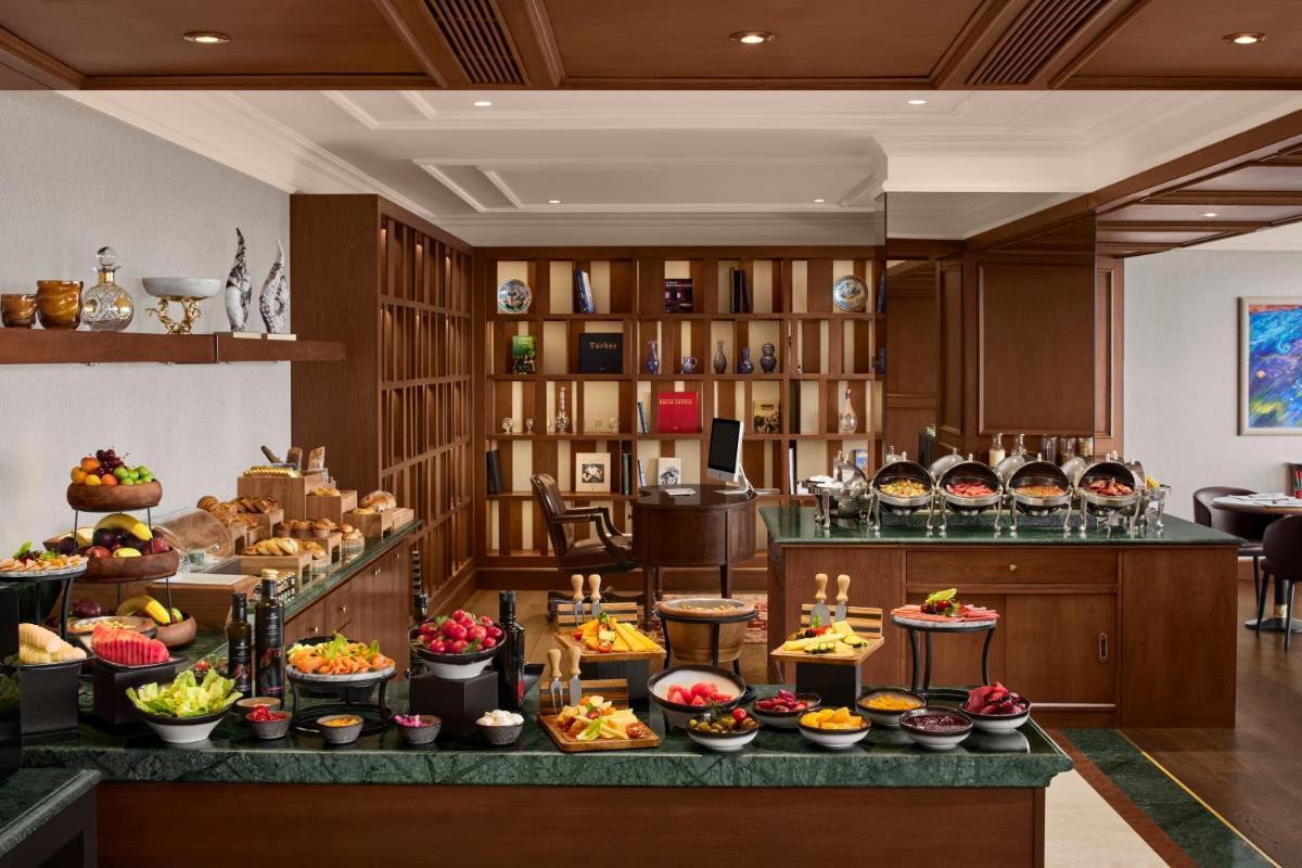 The Ritz-Carlton, Istanbul at the Bosphorus