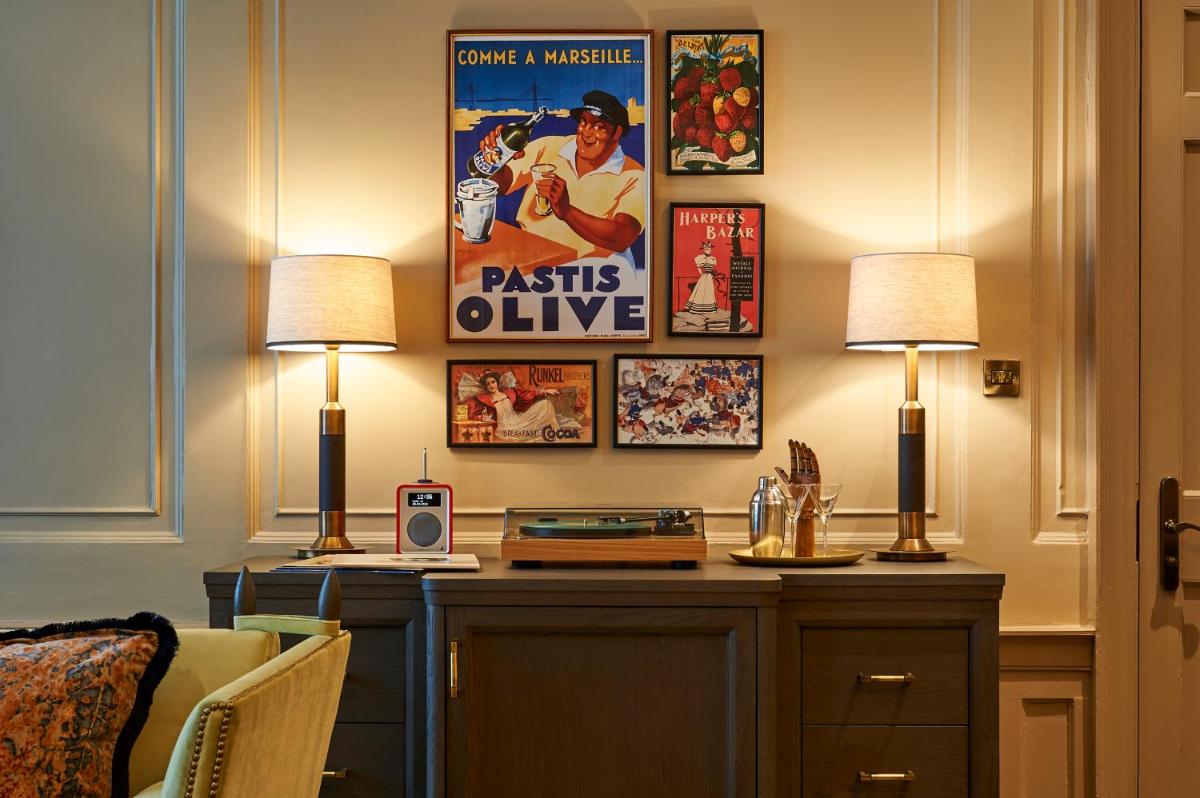 Kimpton Charlotte Square by IHG