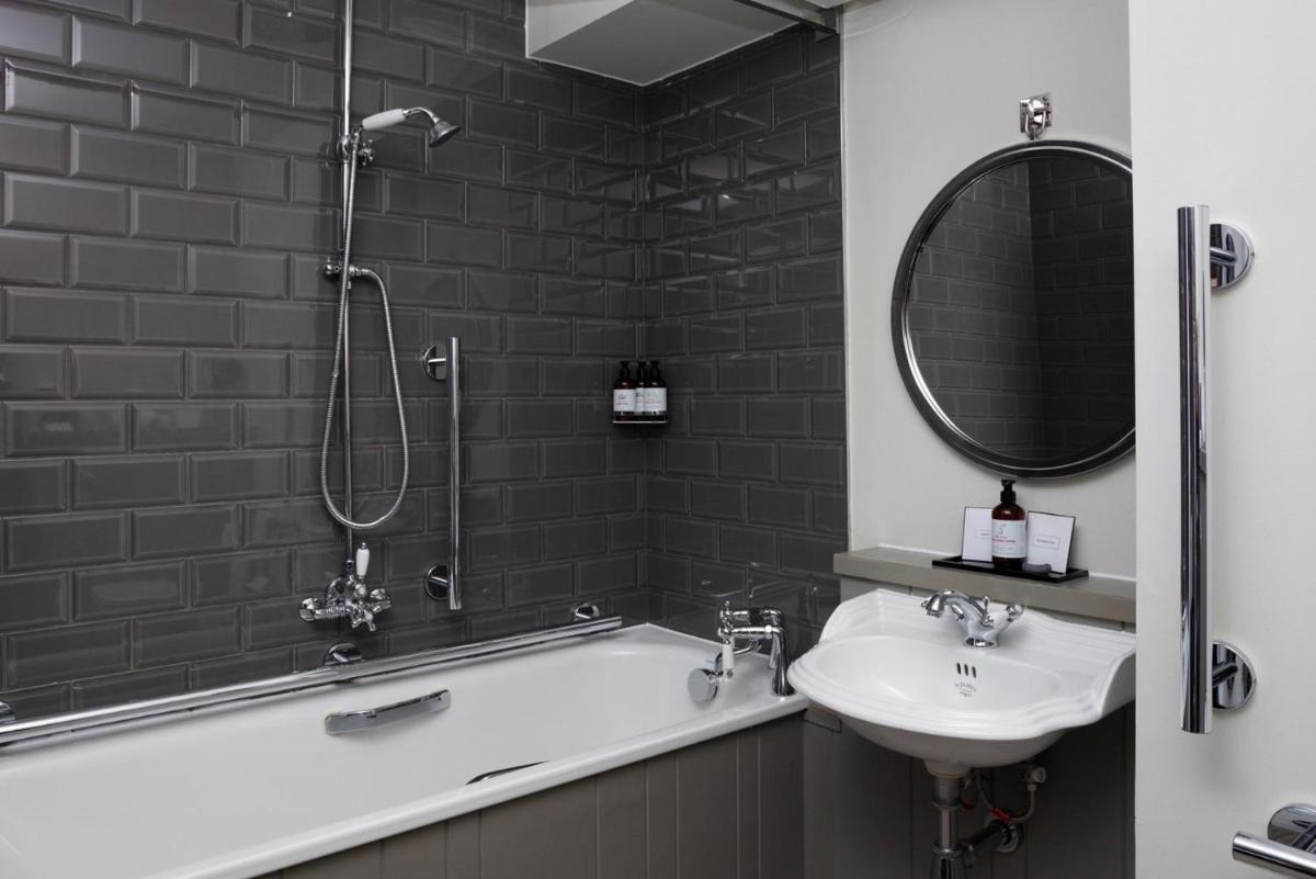 Kimpton Charlotte Square by IHG