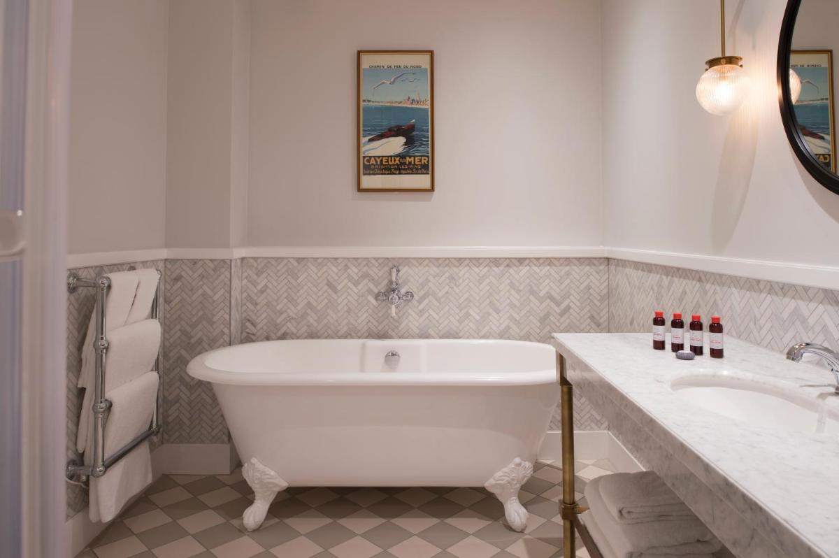 Kimpton Charlotte Square by IHG