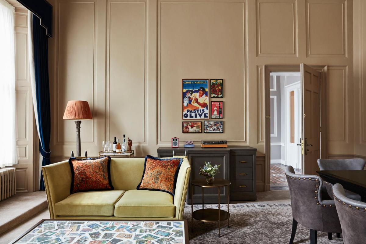 Kimpton Charlotte Square by IHG