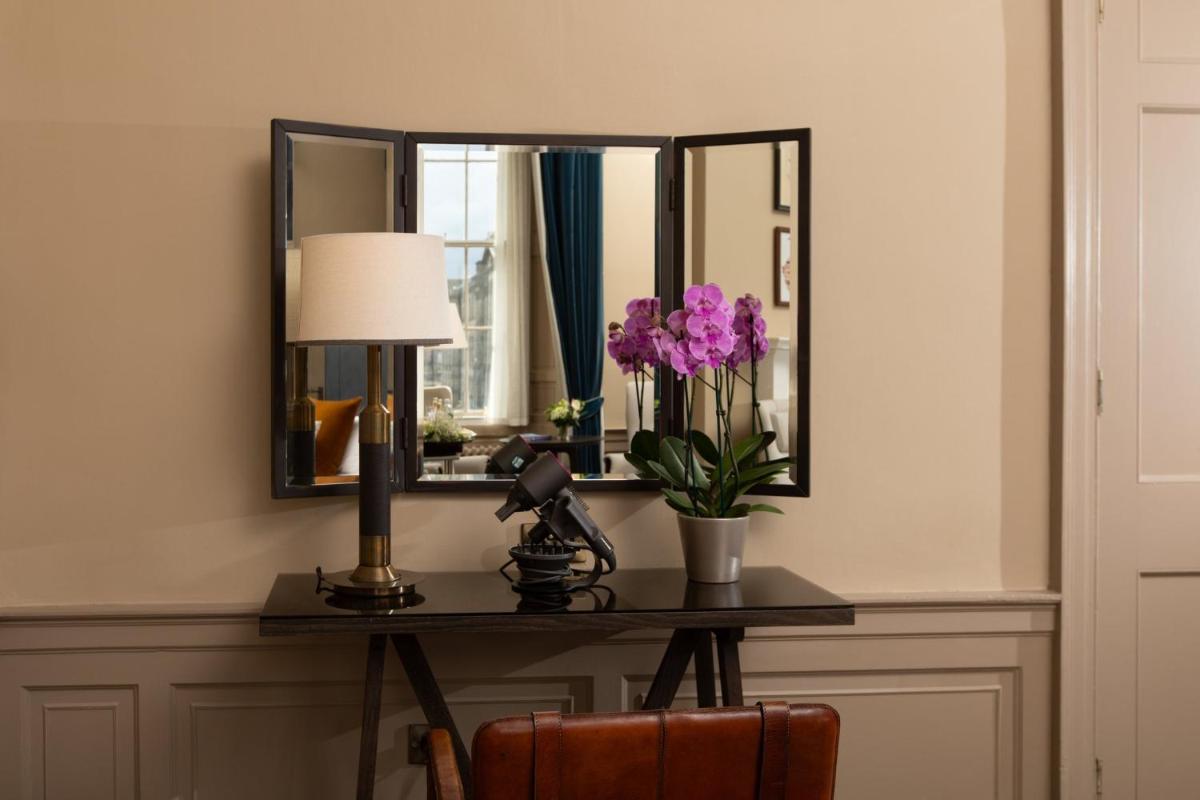 Kimpton Charlotte Square by IHG